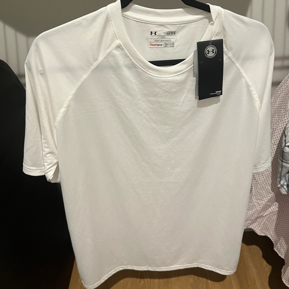 NWT Men’s Under Armour heat gear white t shirt